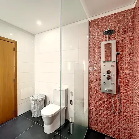 בית נופש Traumhaus 2, Von Lsamadeira
