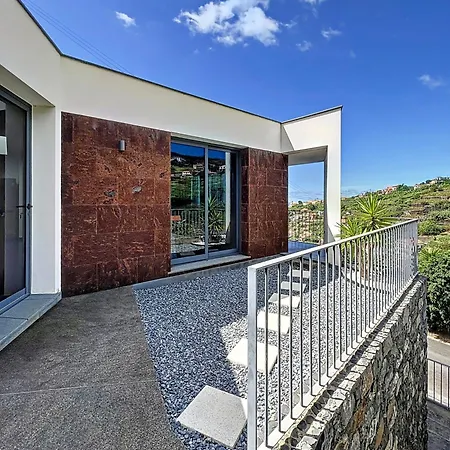 Tatil Evi Traumhaus 2, Von Lsamadeira